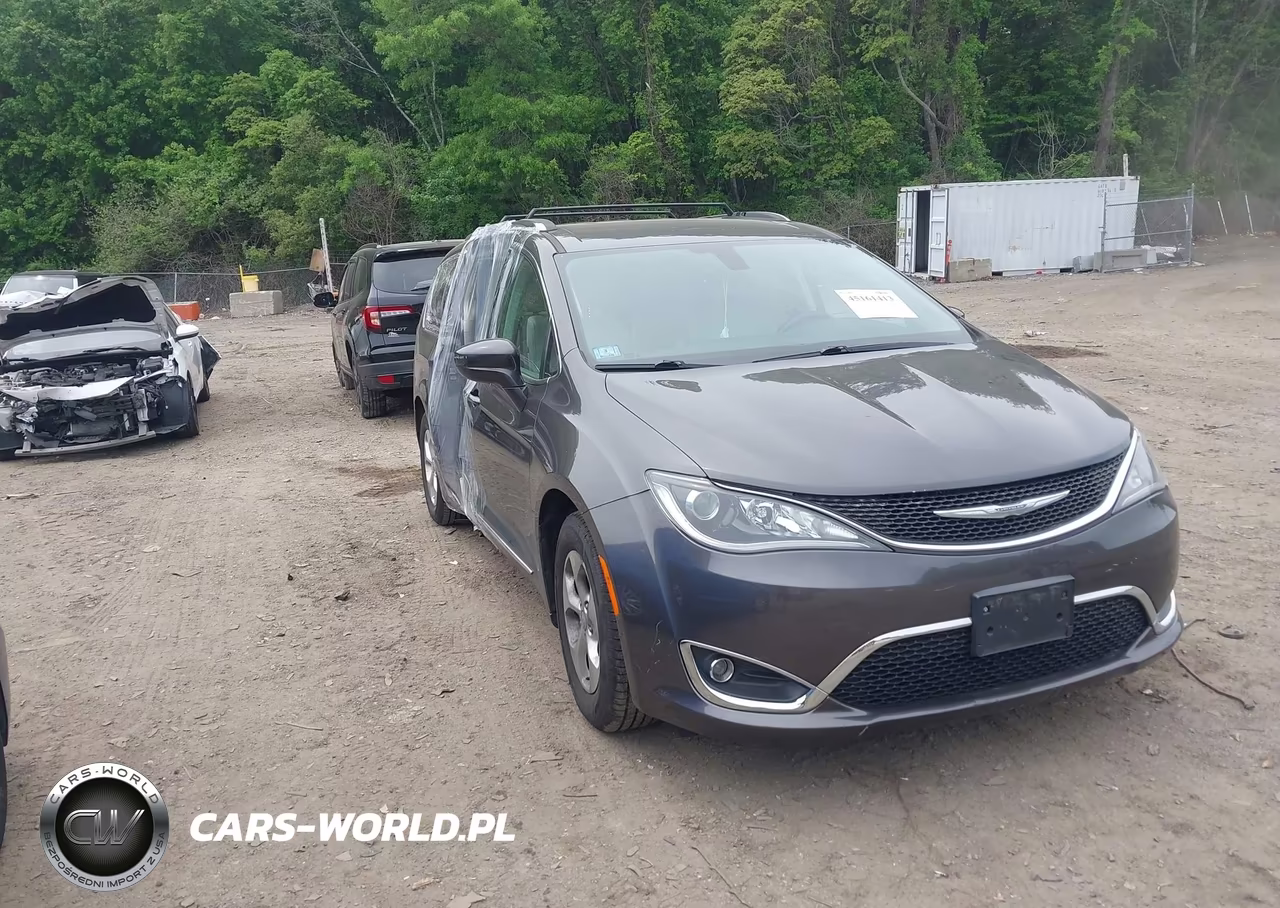 2017 Chrysler Pacifica Touring-L Plus – zdjęcie 1 z 16