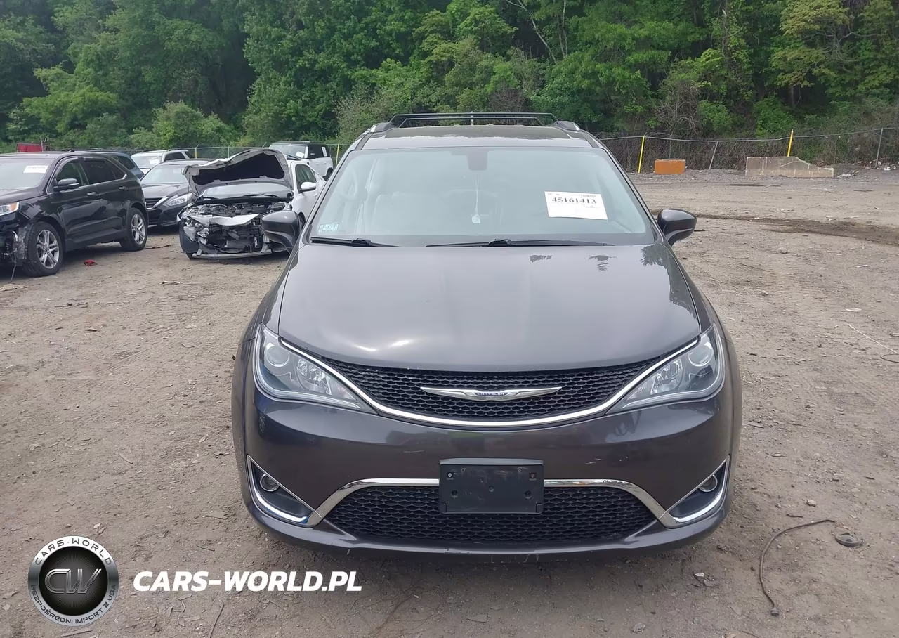 2017 Chrysler Pacifica Touring-L Plus VIN:2C4RC1EG9HR541060 - 12