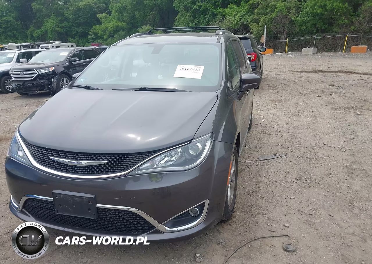 2017 Chrysler Pacifica Touring-L Plus VIN:2C4RC1EG9HR541060 - 2