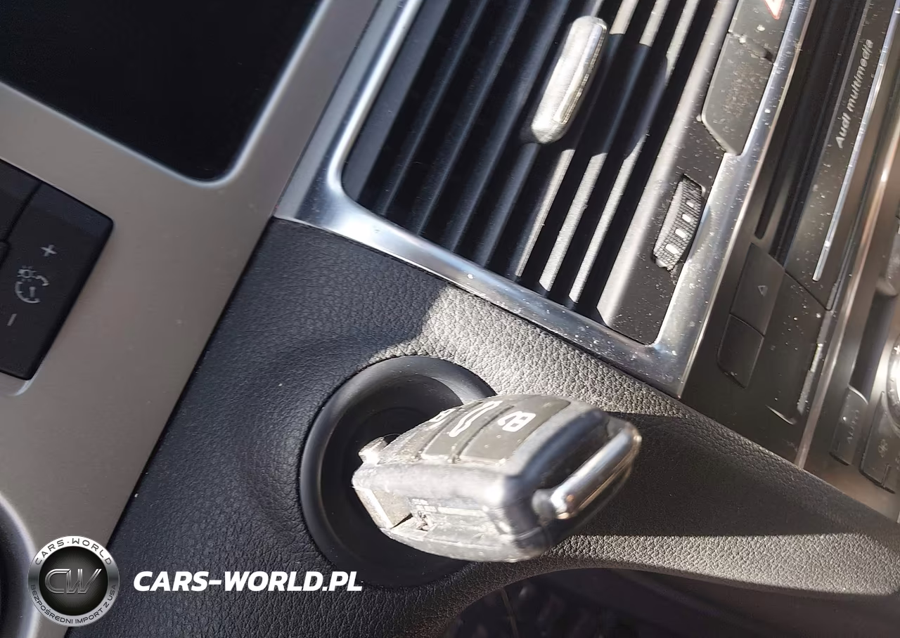 2014 Audi Q7 3.0T Premium VIN:WA1LGAFE3ED017595 - 11