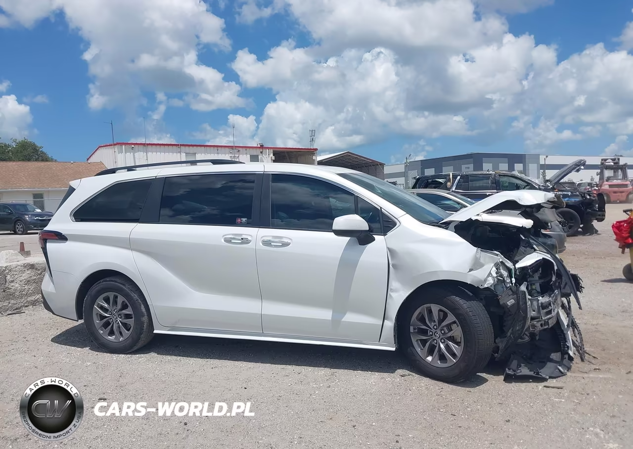 2022 Toyota Sienna Xle VIN:5TDYRKEC1NS133992 - 14