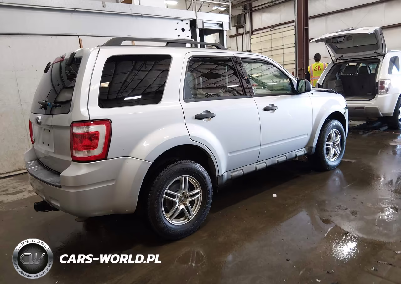 2009 Ford Escape Xlt VIN:1FMCU03709KD00063 - 4