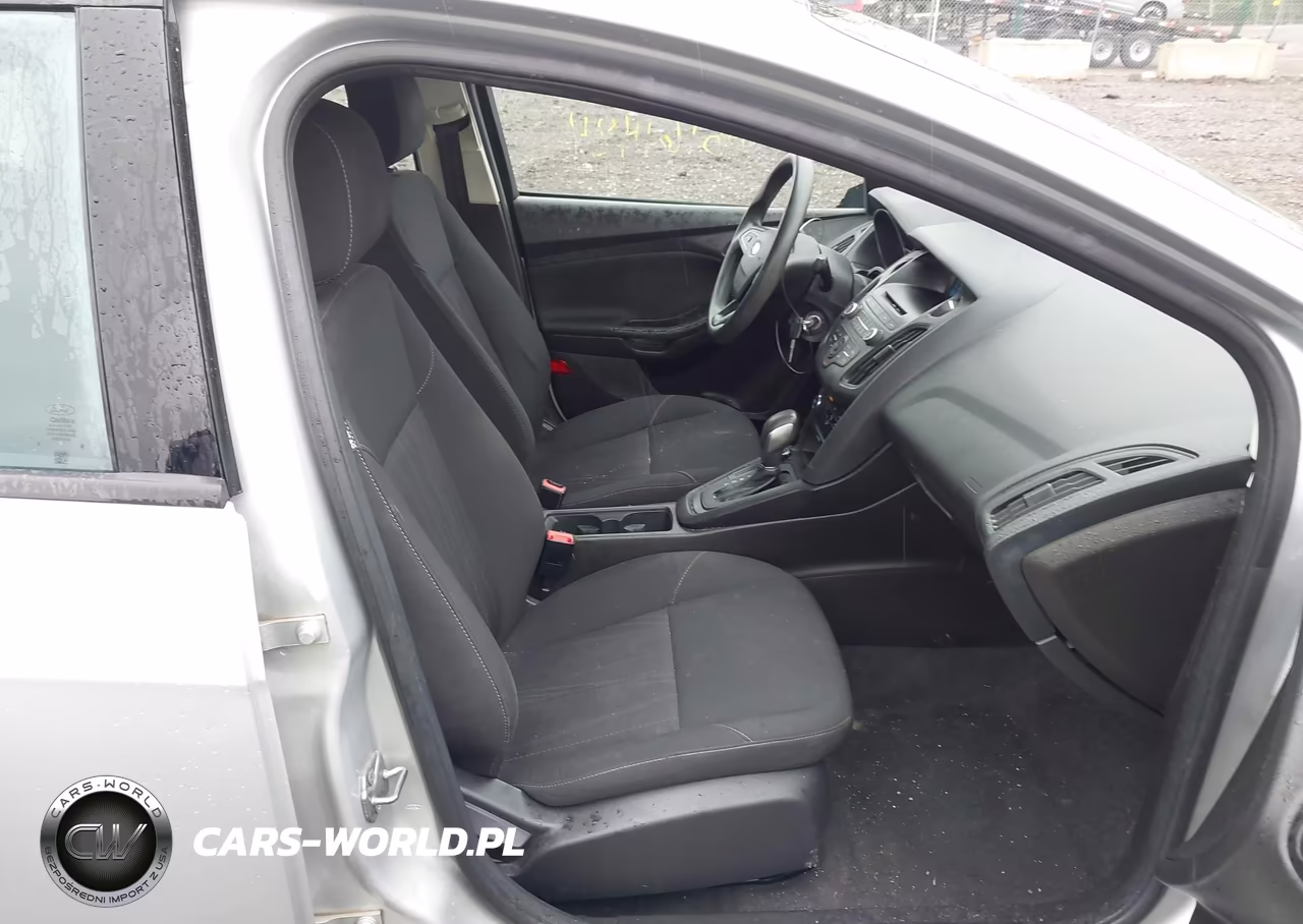 2016 Ford Focus S VIN:1FADP3E27GL378324 - 5