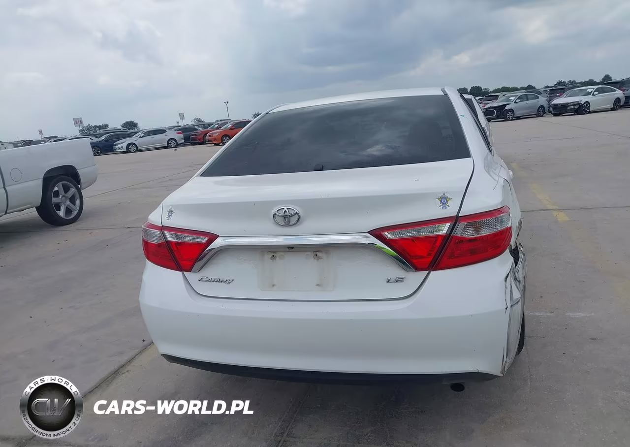 2016 Toyota Camry Le VIN:4T4BF1FK9GR584134 - 16