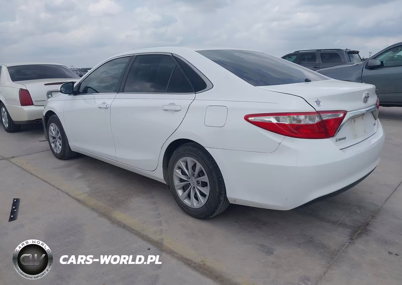 2016 Toyota Camry Le VIN:4T4BF1FK9GR584134 - 3
