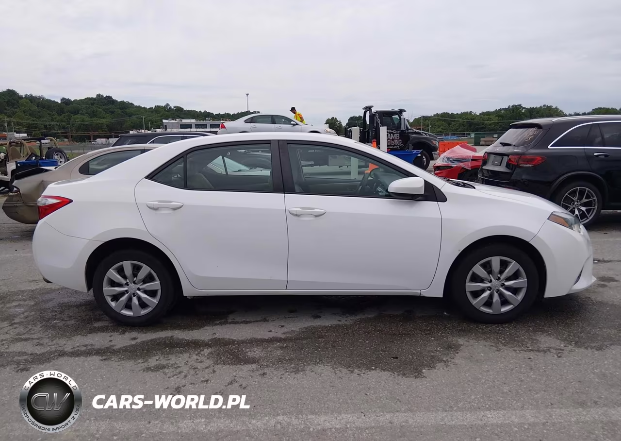 2015 Toyota Corolla Le VIN:2T1BURHE1FC267986 - 13