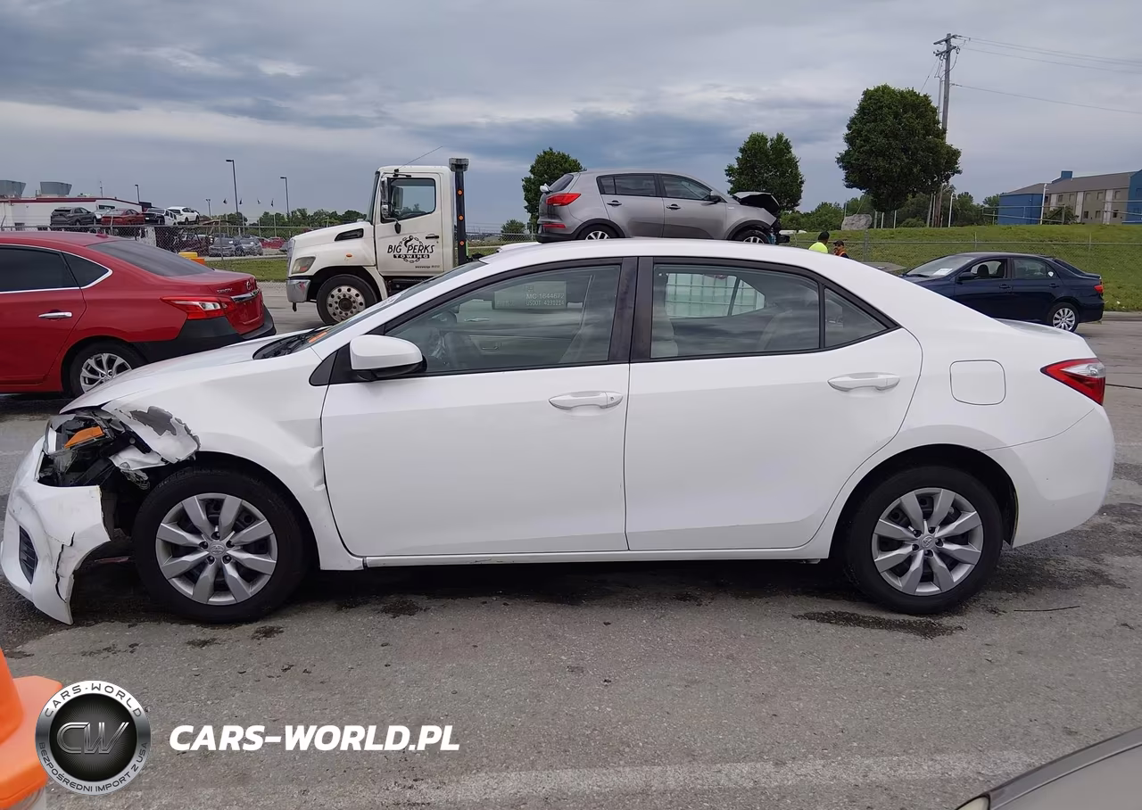 2015 Toyota Corolla Le VIN:2T1BURHE1FC267986 - 14