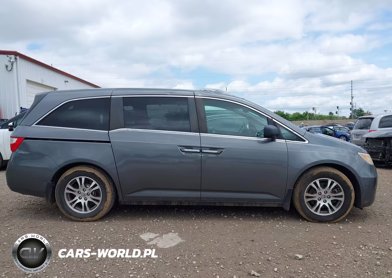 2011 Honda Odyssey Ex-L VIN:5FNRL5H6XBB097815 - 14