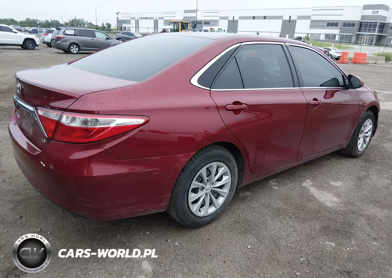 2017 Toyota Camry Le VIN:4T1BF1FK1HU763957 - 4