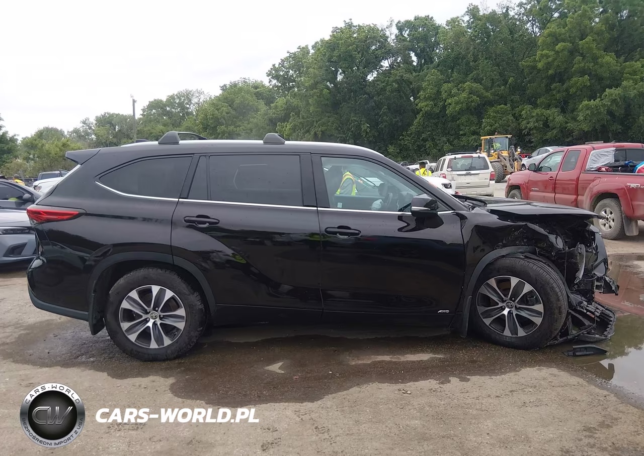 2022 Toyota Highlander Hybrid Xle VIN:5TDGBRCH0NS075848 - 13