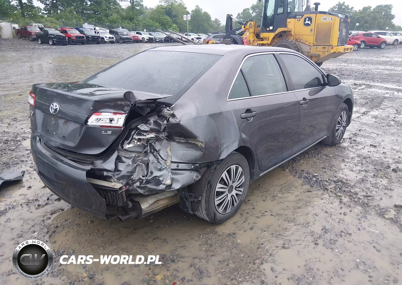 2014 Toyota Camry Le VIN:4T1BF1FK8EU443806 - 4