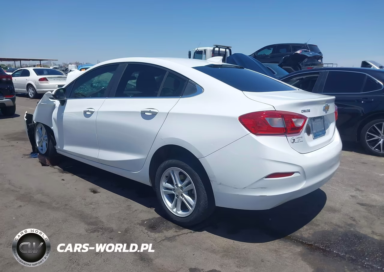 2018 Chevrolet Cruze Lt Auto VIN:1G1BE5SM5J7214541 - 3