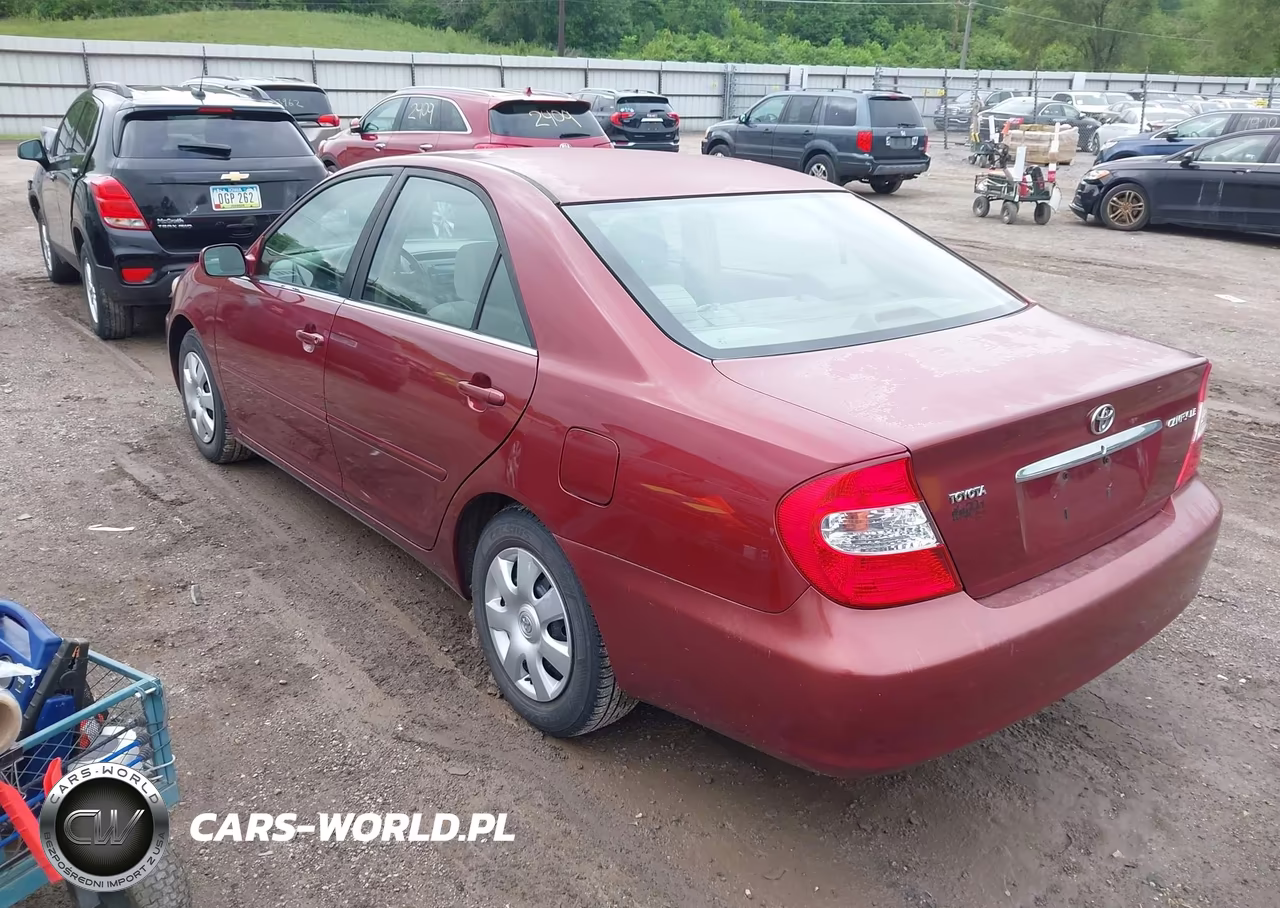 2002 Toyota Camry Le VIN:4T1BE32K72U106267 - 3
