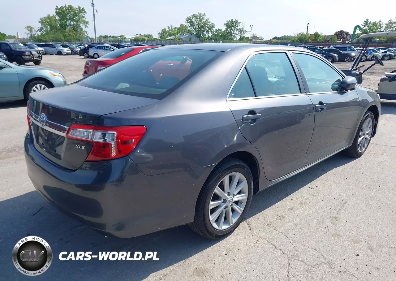 2012 Toyota Camry Se-Le-Xle VIN:4T4BF1FK2CR240090 - 4