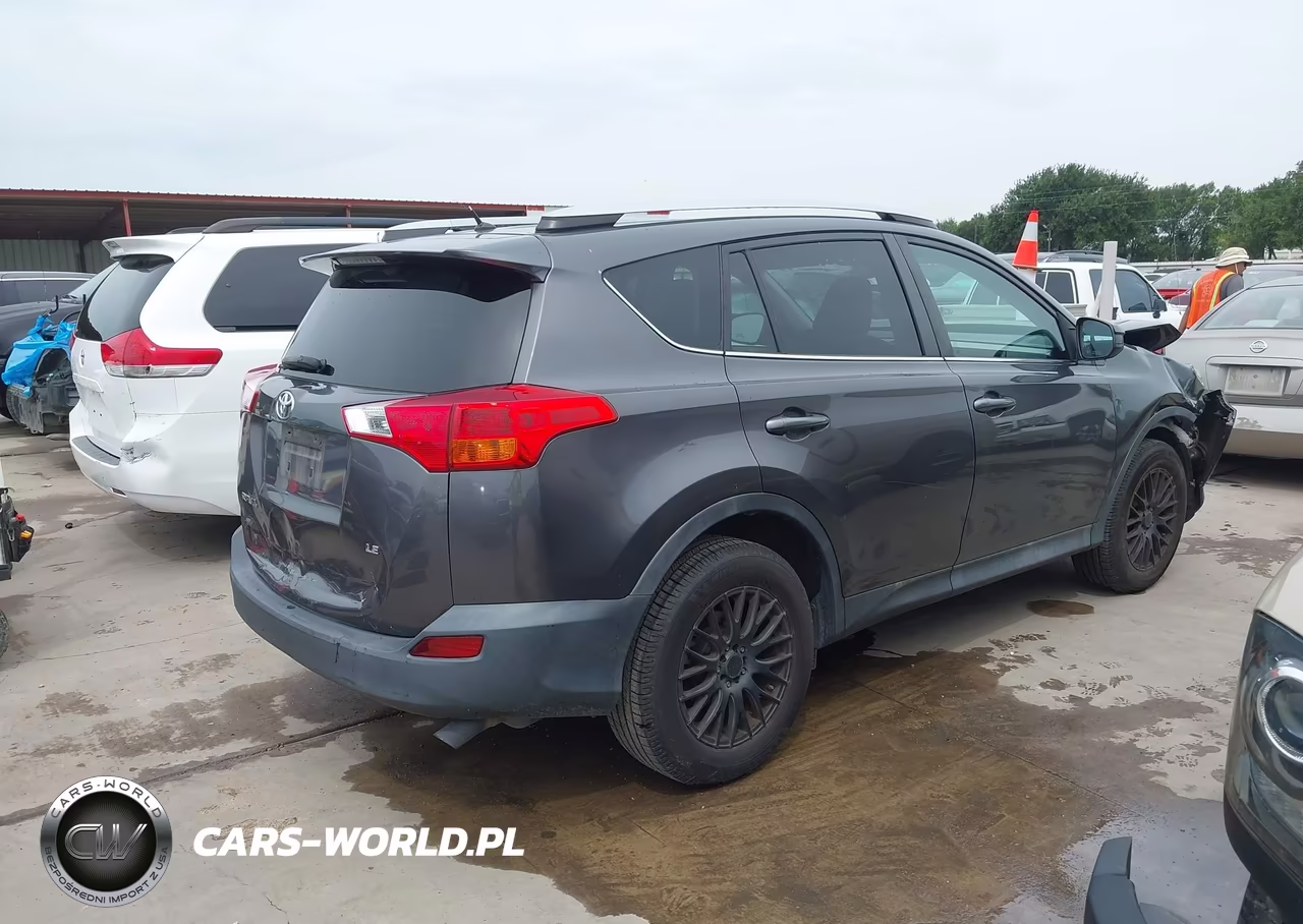 2015 Toyota Rav4 Le VIN:2T3ZFREV5FW183317 - 4