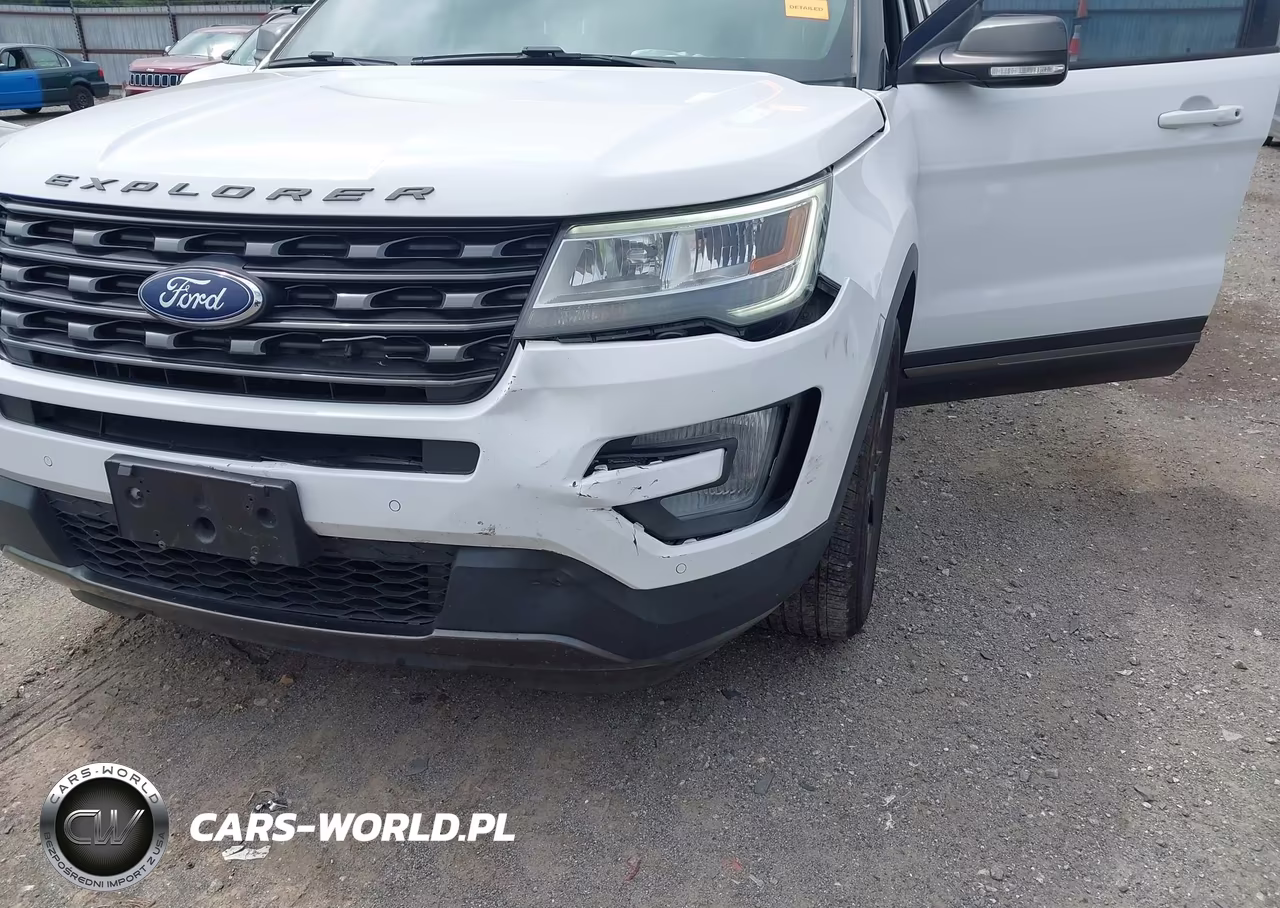 2017 Ford Explorer Xlt VIN:1FM5K7D86HGA22138 - 6