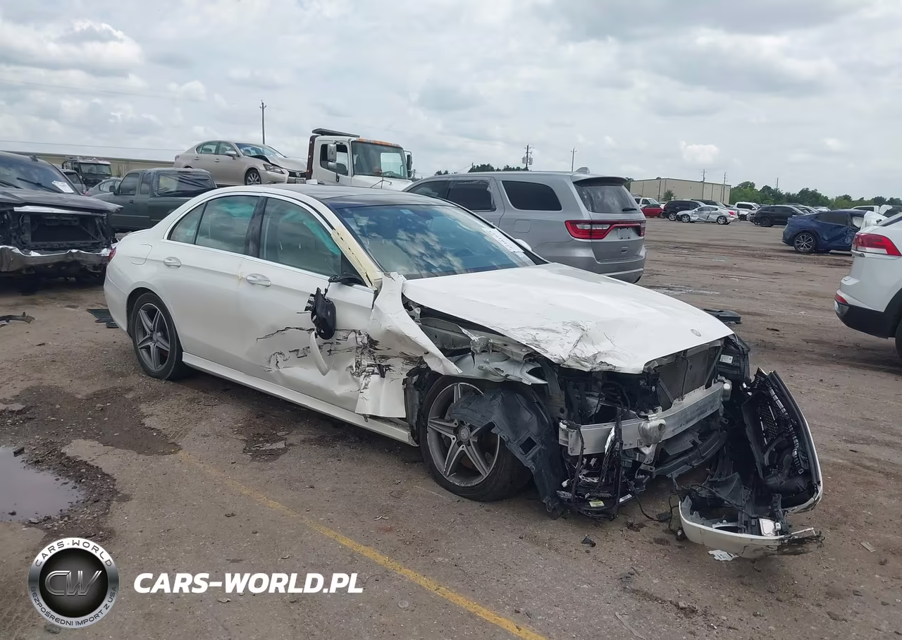 2017 Mercedes-Benz E 300 – zdjęcie 1 z 16