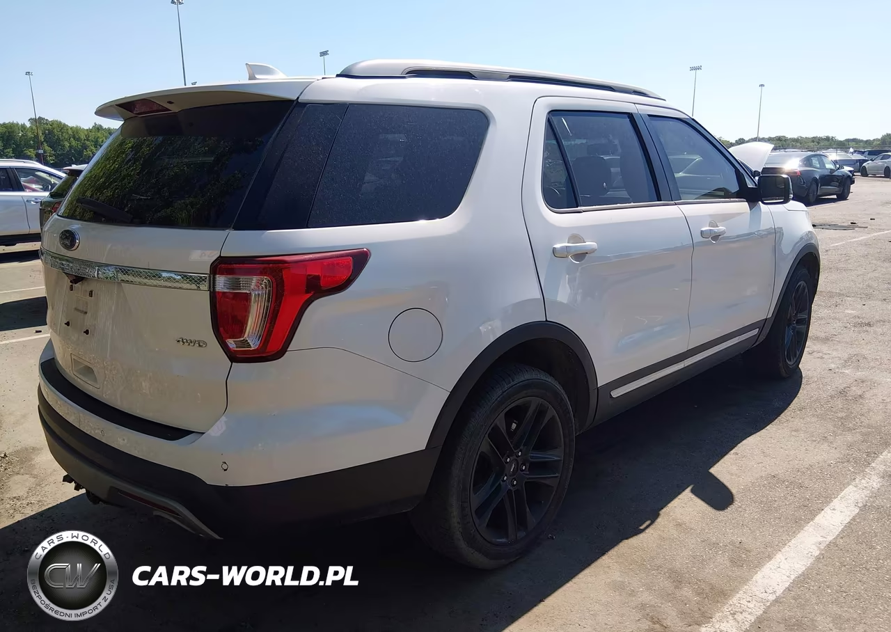 2016 Ford Explorer Xlt VIN:1FM5K8D85GGA21972 - 4