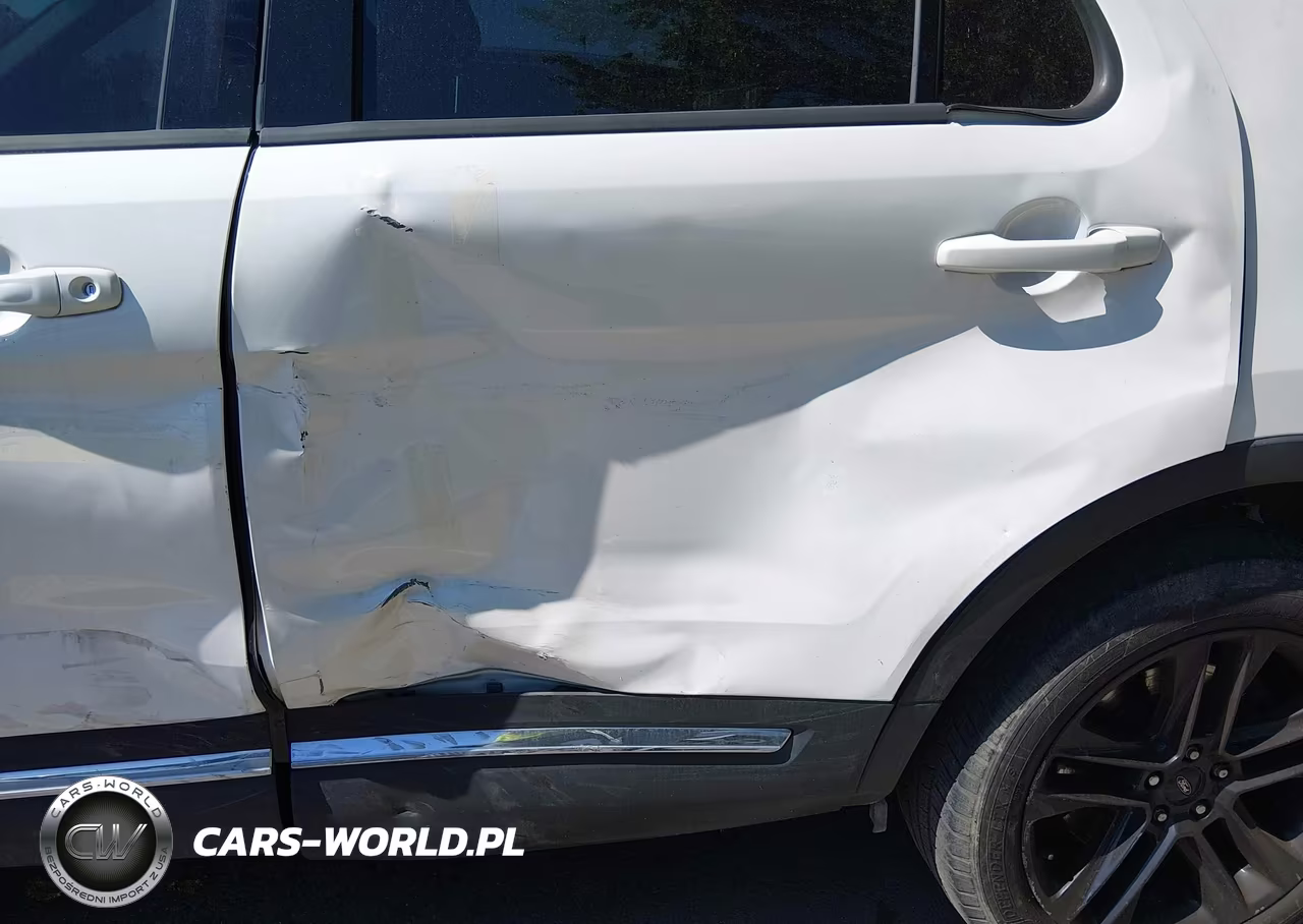 2016 Ford Explorer Xlt VIN:1FM5K8D85GGA21972 - 6