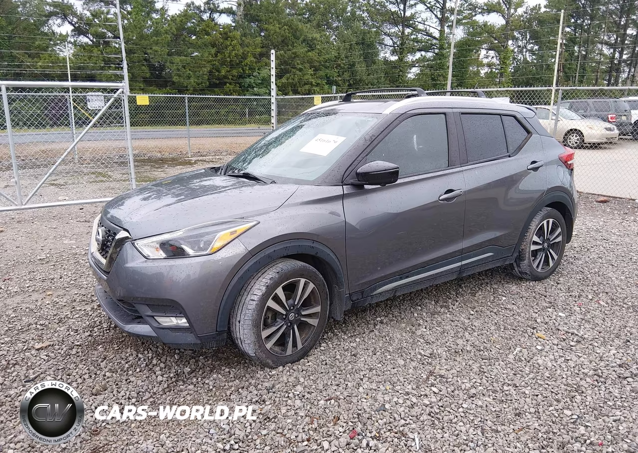 2019 Nissan Kicks Sr VIN:3N1CP5CU8KL564055 - 2