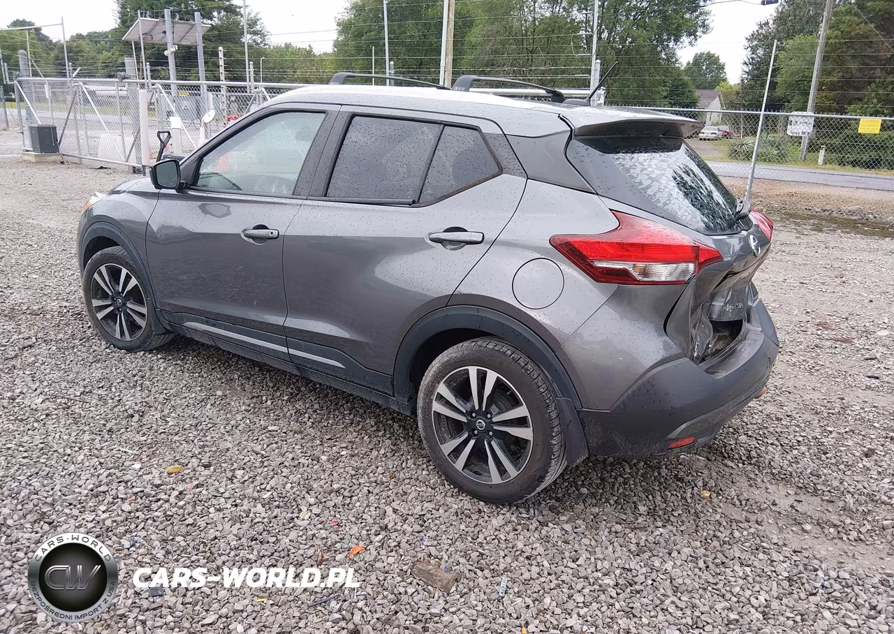 2019 Nissan Kicks Sr VIN:3N1CP5CU8KL564055 - 3