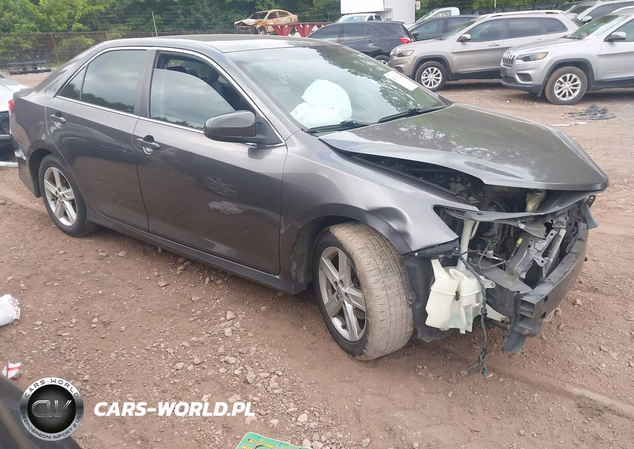 2014 Toyota Camry Se – zdjęcie 1 z 16