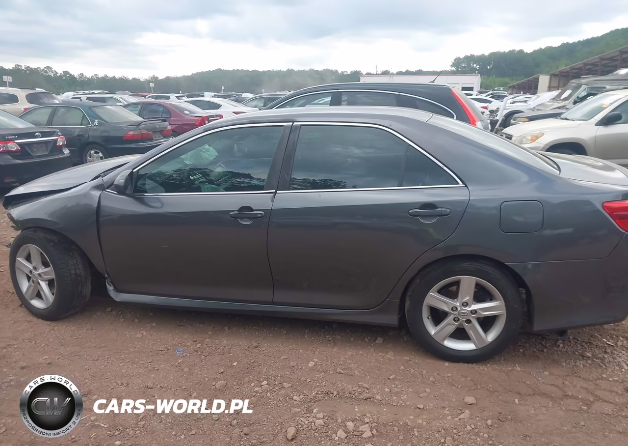 2014 Toyota Camry Se VIN:4T1BF1FK2EU335570 - 14