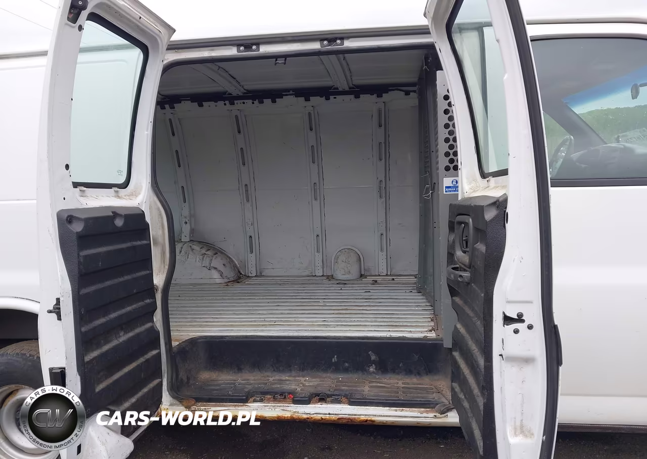 2002 Chevrolet Express VIN:1GCFG15W421245759 - 8