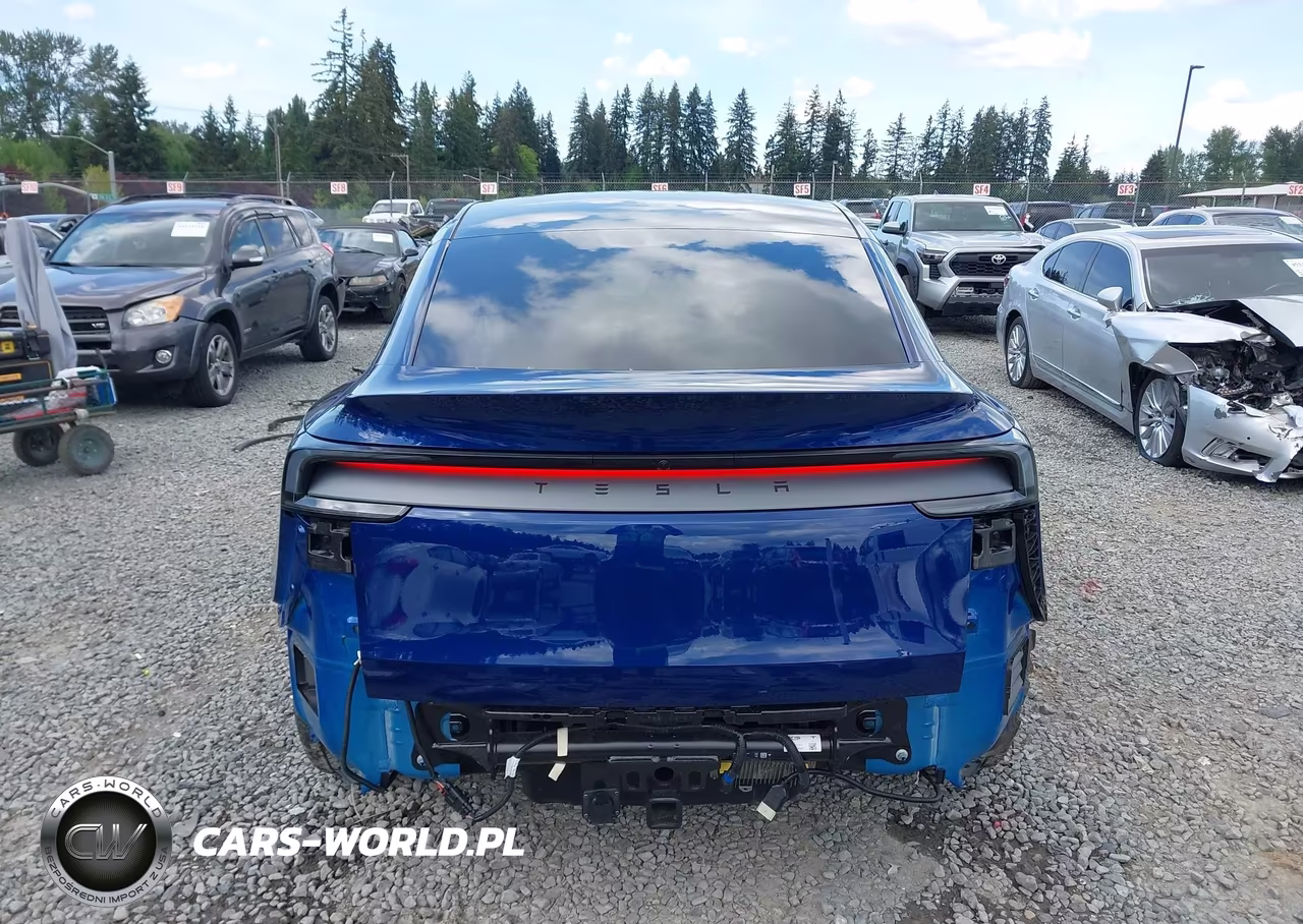 2026 Tesla Model Y Premium Rear-Wheel Drive-Rear-Wheel Drive VIN:7SAYGDED6TF448303 - 17