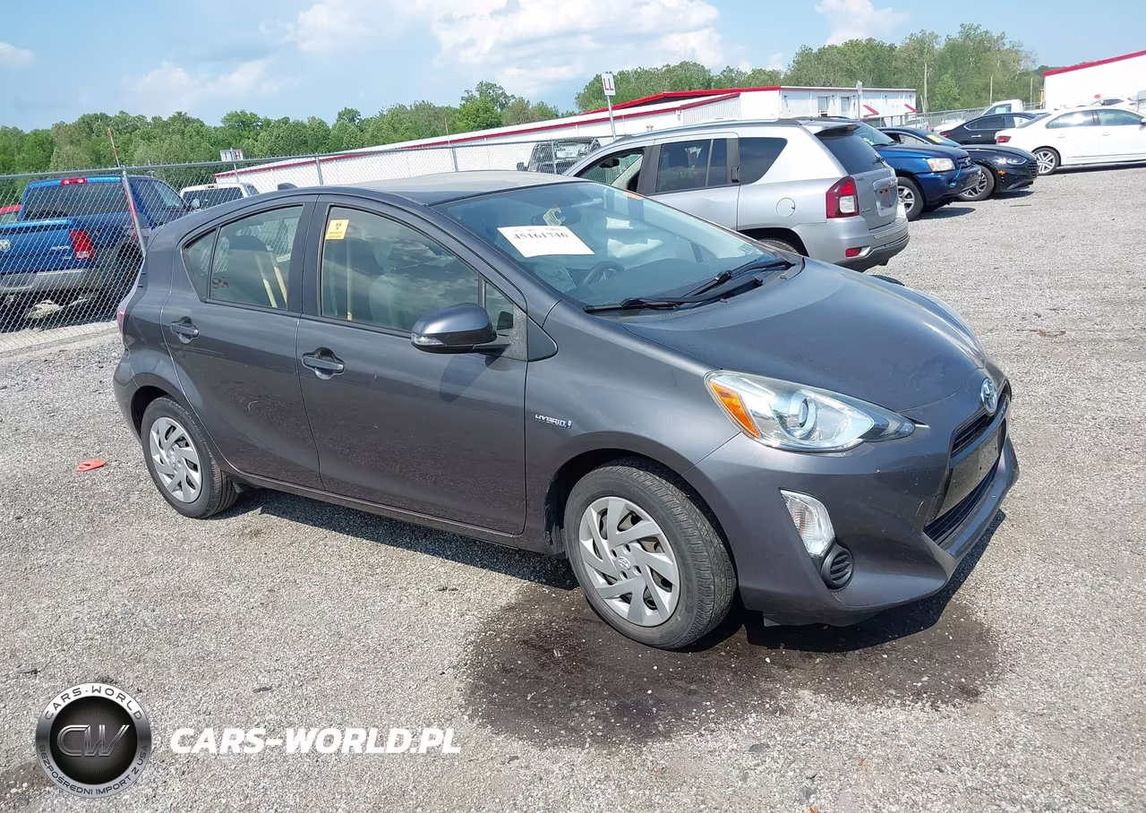 2015 Toyota Prius C Two