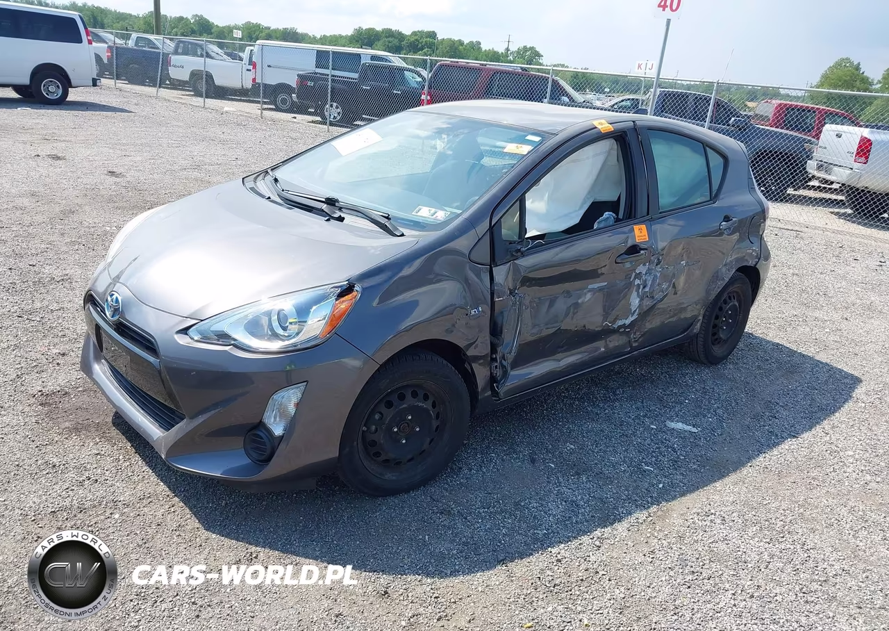 2015 Toyota Prius C Two VIN:JTDKDTB30F1114122 - 2