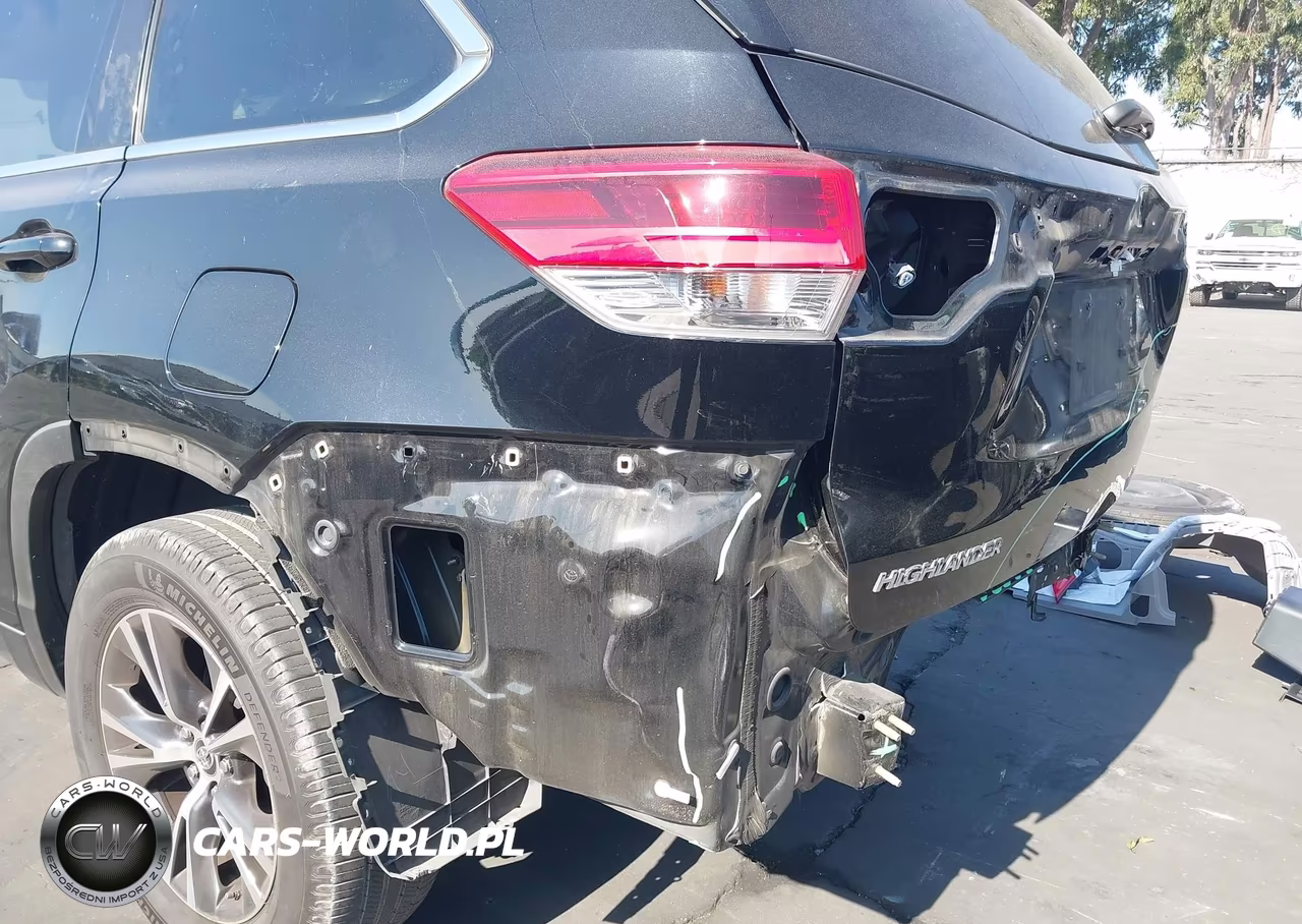 2019 Toyota Highlander Le VIN:5TDZARFH8KS054278 - 21
