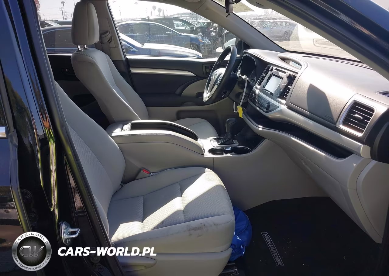 2019 Toyota Highlander Le VIN:5TDZARFH8KS054278 - 5