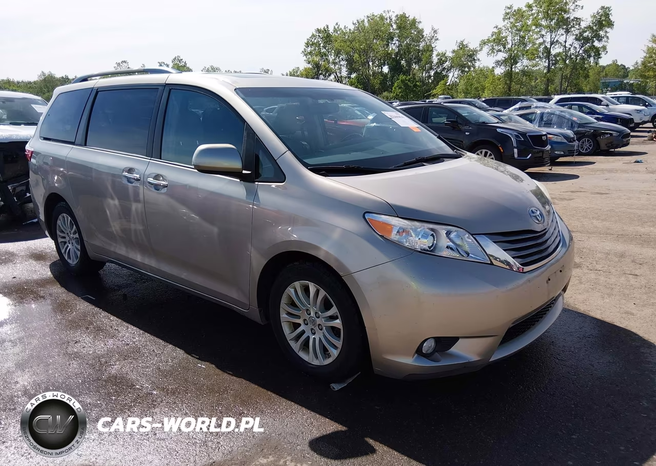 2016 Toyota Sienna Xle 8 Passenger