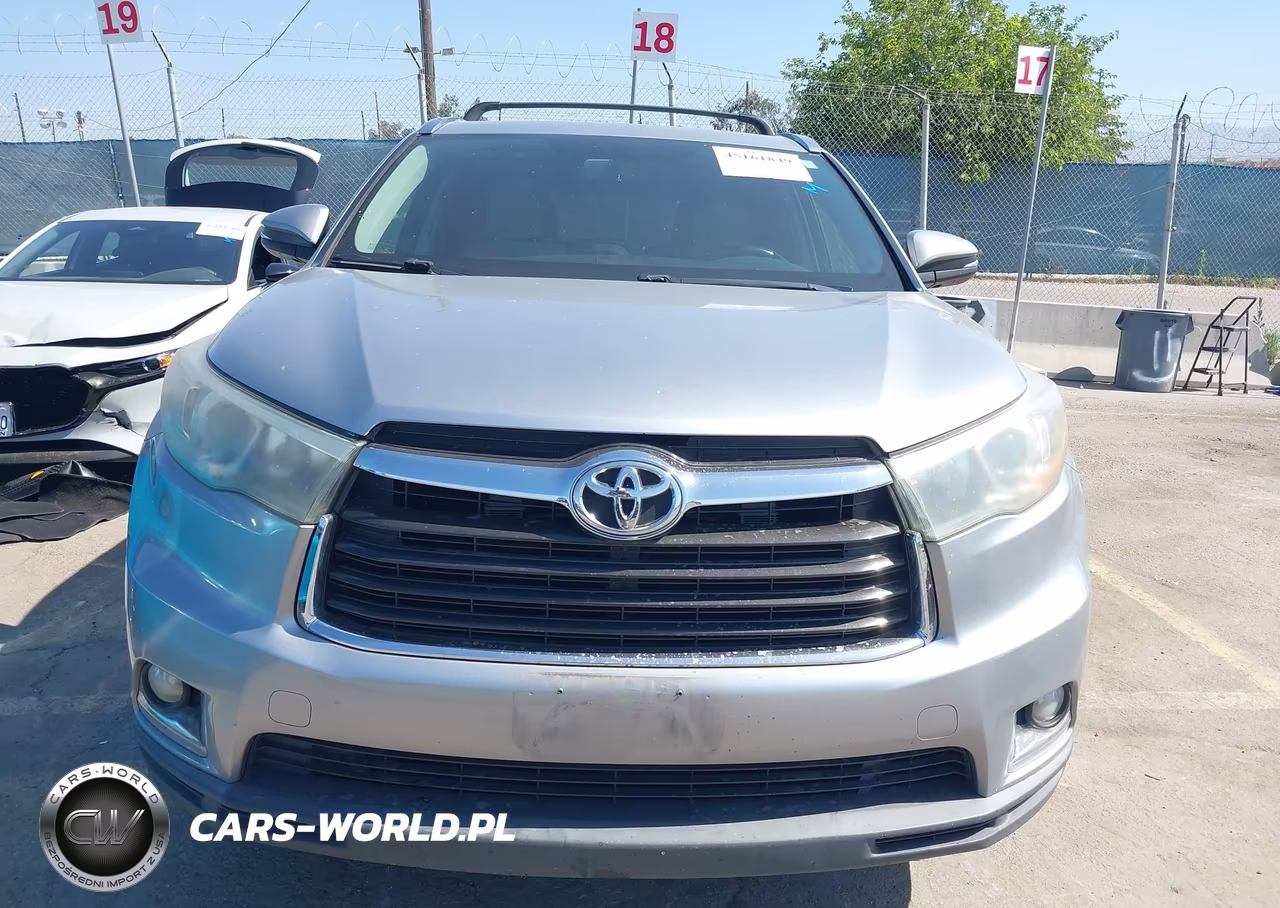 2015 Toyota Highlander Limited V6 VIN:5TDYKRFH3FS079846 - 12