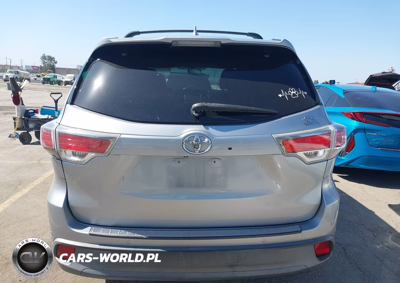2015 Toyota Highlander Limited V6 VIN:5TDYKRFH3FS079846 - 16