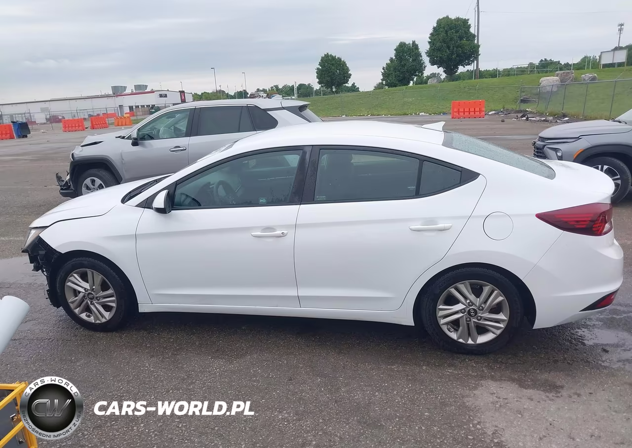 2020 Hyundai Elantra Sel VIN:5NPD84LF2LH511606 - 15