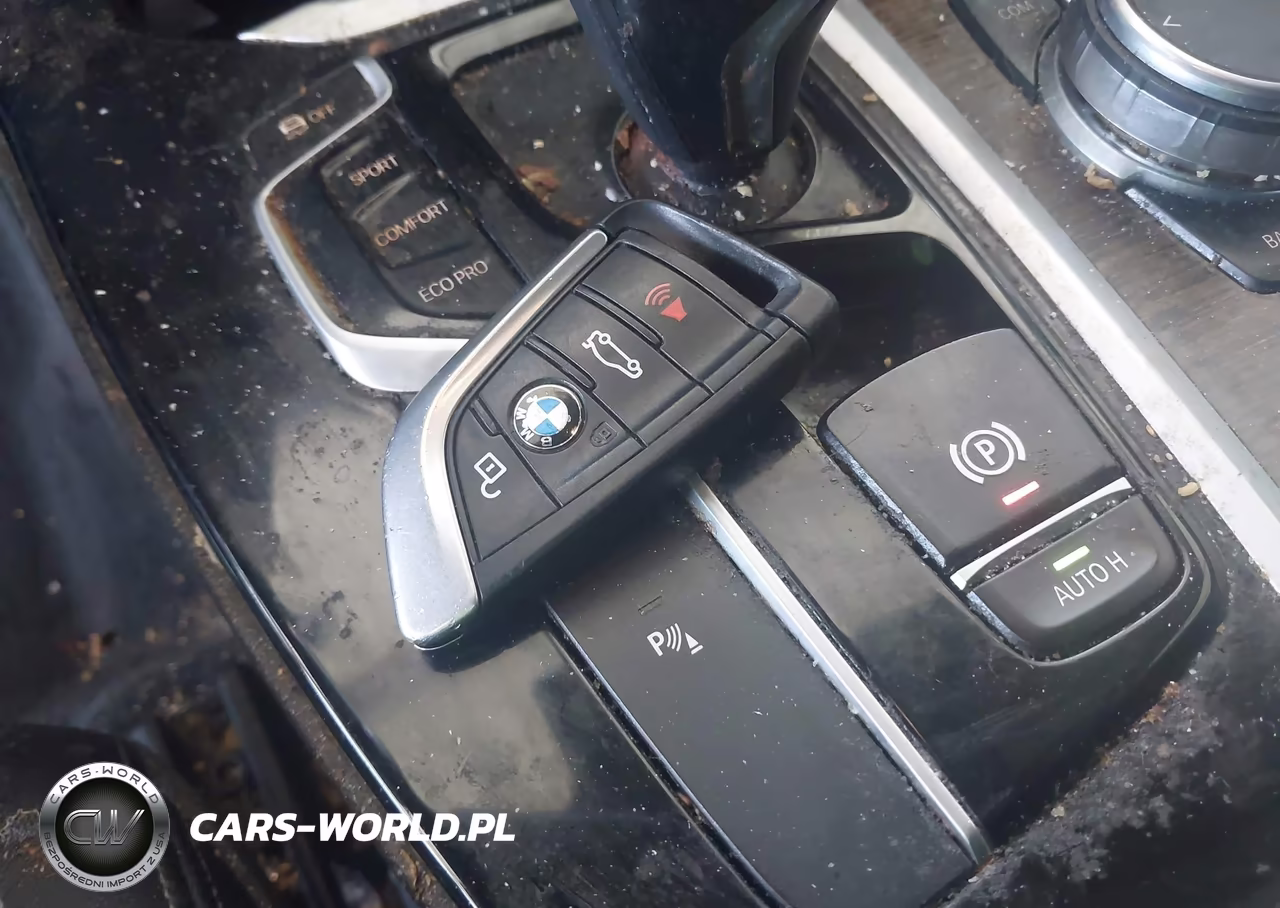 2019 BMW X3 Sdrive30I VIN:5UXTR7C57KLF27975 - 11