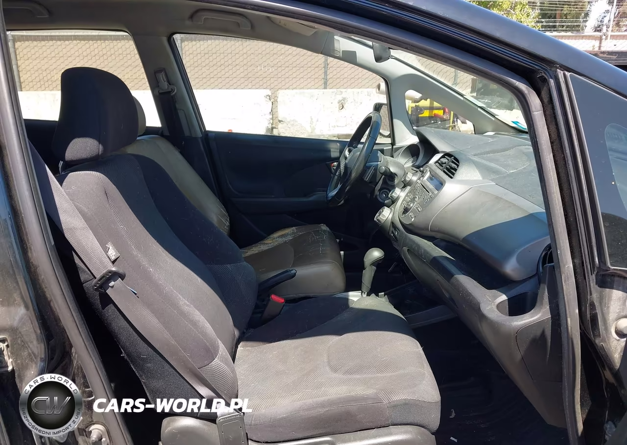 2010 Honda Fit Sport VIN:JHMGE8H42AC002515 - 5
