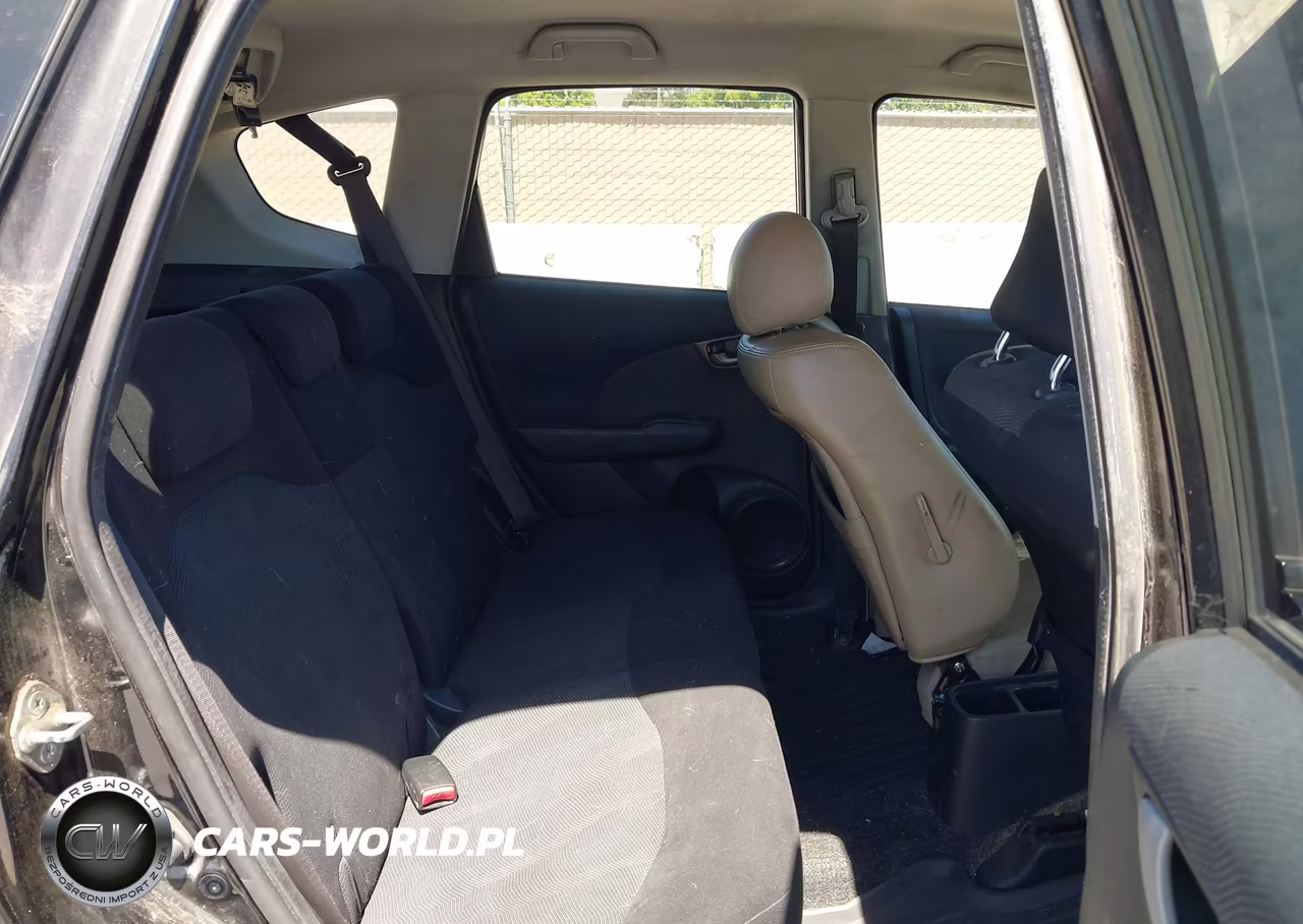 2010 Honda Fit Sport VIN:JHMGE8H42AC002515 - 8