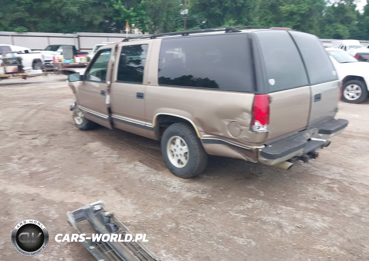 1995 Chevrolet Suburban C1500 VIN:1GNEC16K3SJ301281 - 3