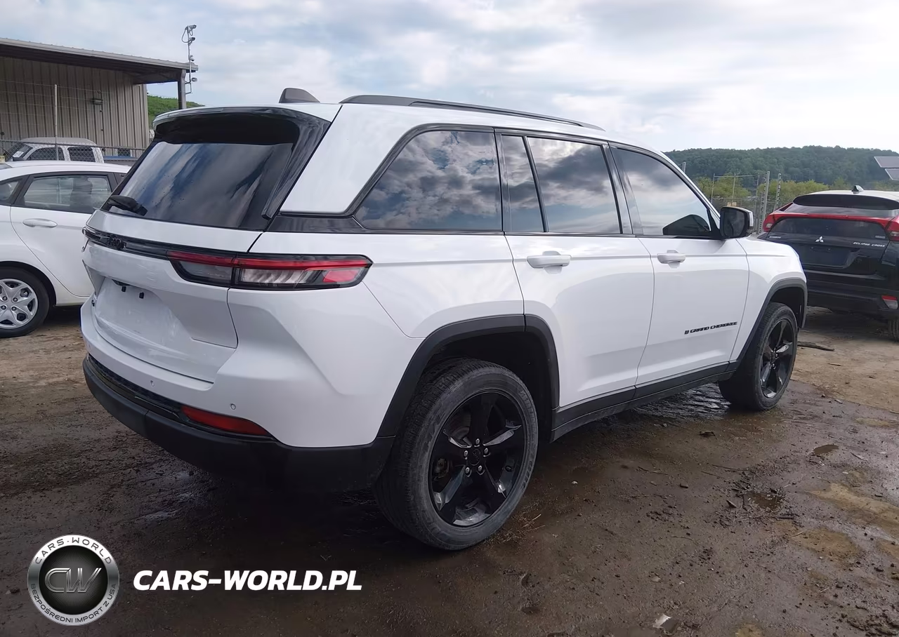 2024 Jeep Grand Cherokee Altitude 4X4 VIN:1C4RJHAG6R8938842 - 4