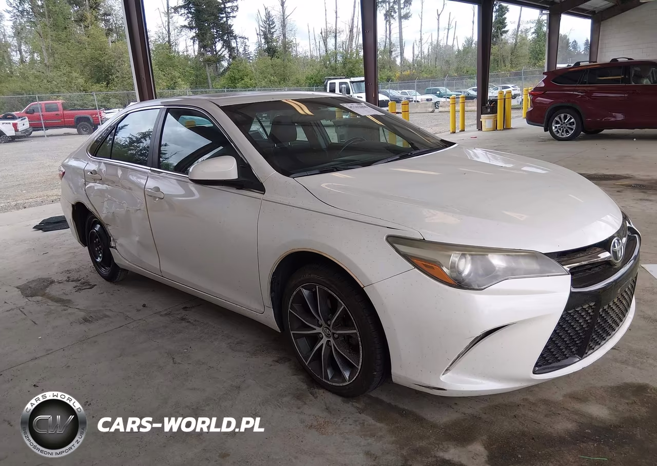 2015 Toyota Camry Xse