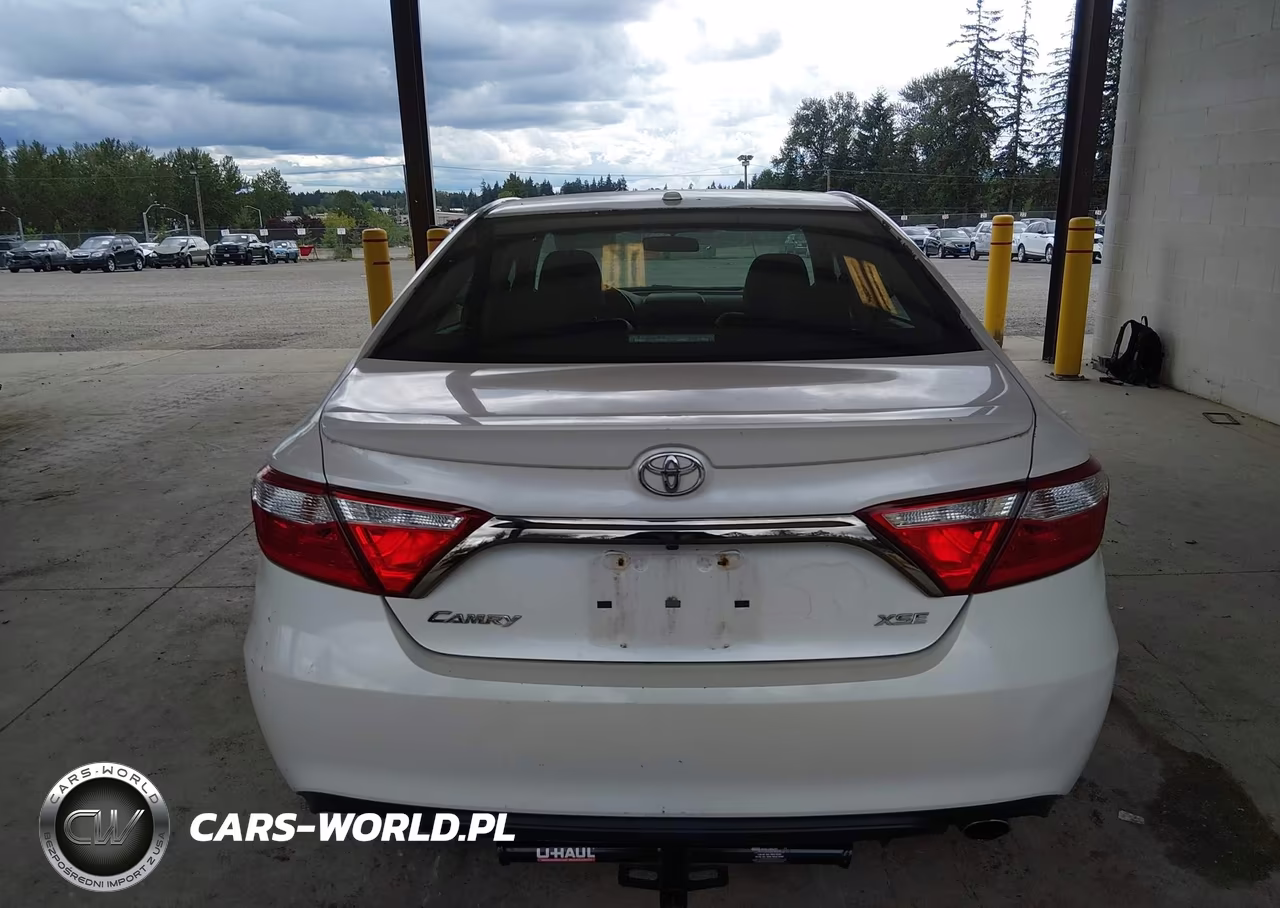 2015 Toyota Camry Xse VIN:4T1BF1FK8FU113178 - 16