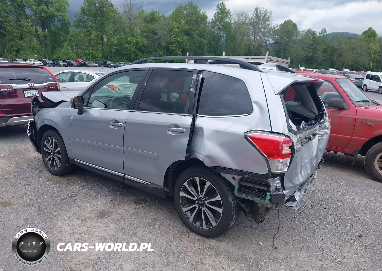 2018 Subaru Forester 2.0Xt Touring VIN:JF2SJGWCXJH558958 - 3