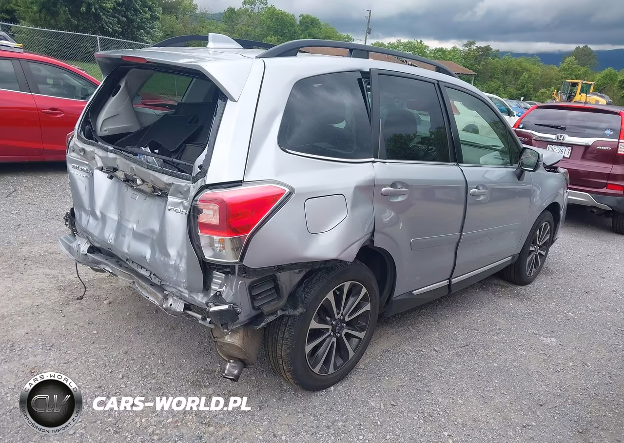 2018 Subaru Forester 2.0Xt Touring VIN:JF2SJGWCXJH558958 - 4