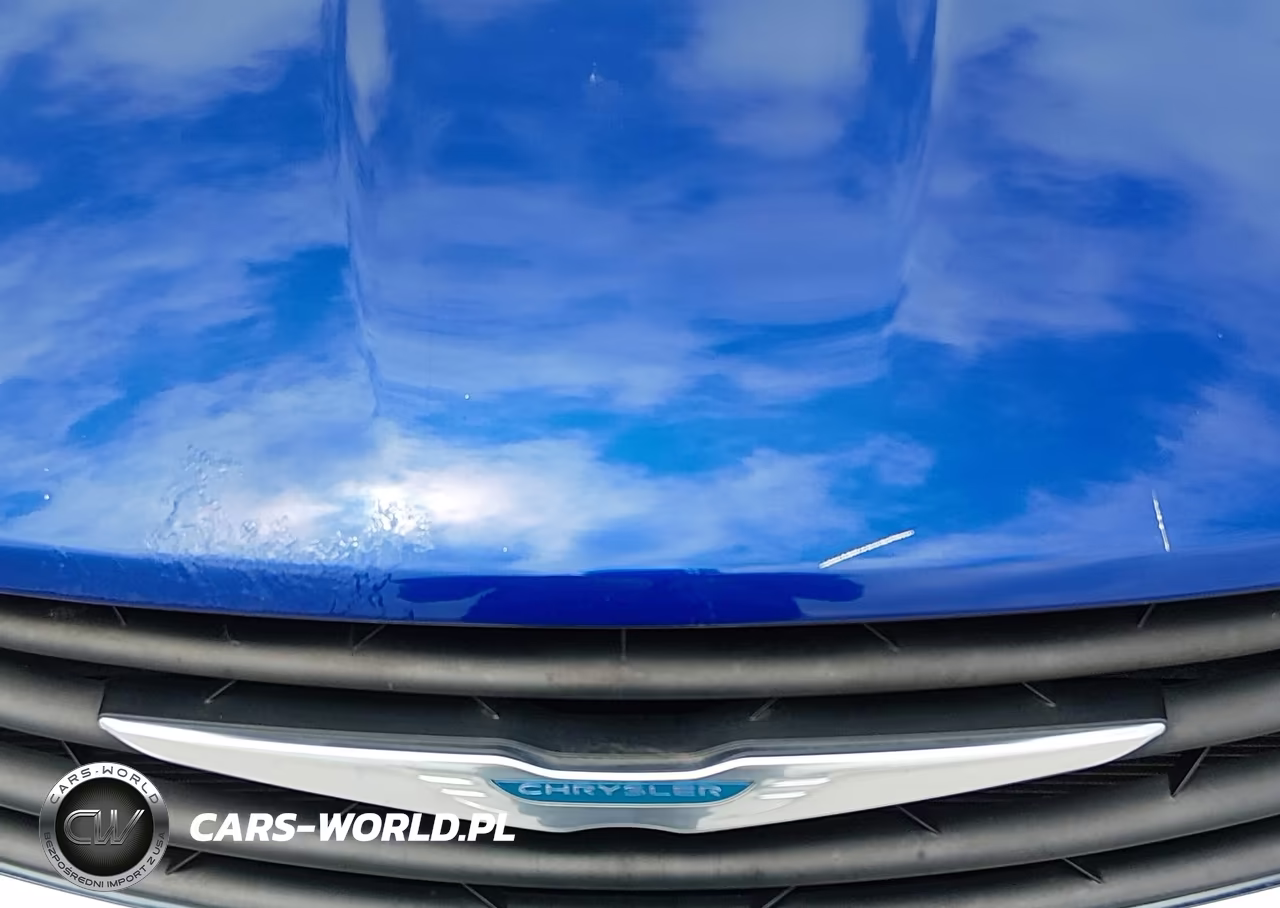 2018 Chrysler Pacifica Hybrid Touring Plus VIN:2C4RC1H72JR289718 - 10