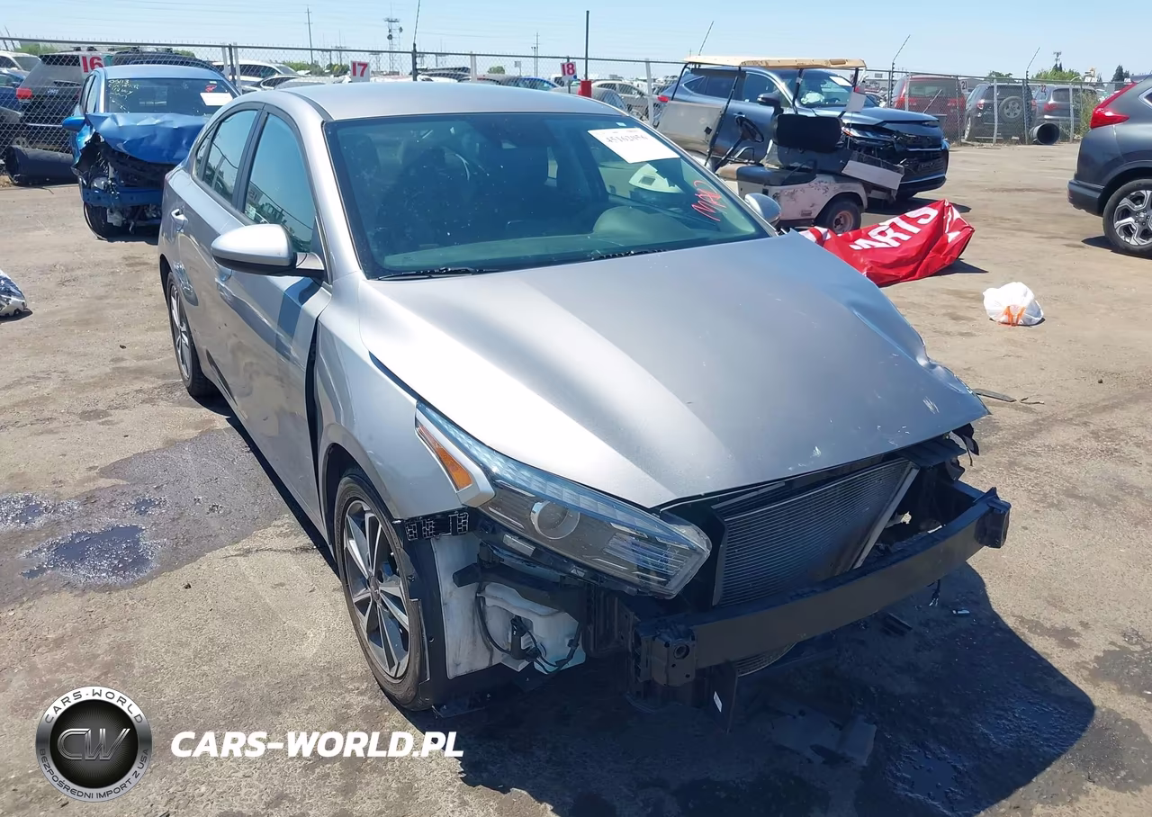 2023 Kia Forte Lxs – zdjęcie 1 z 16