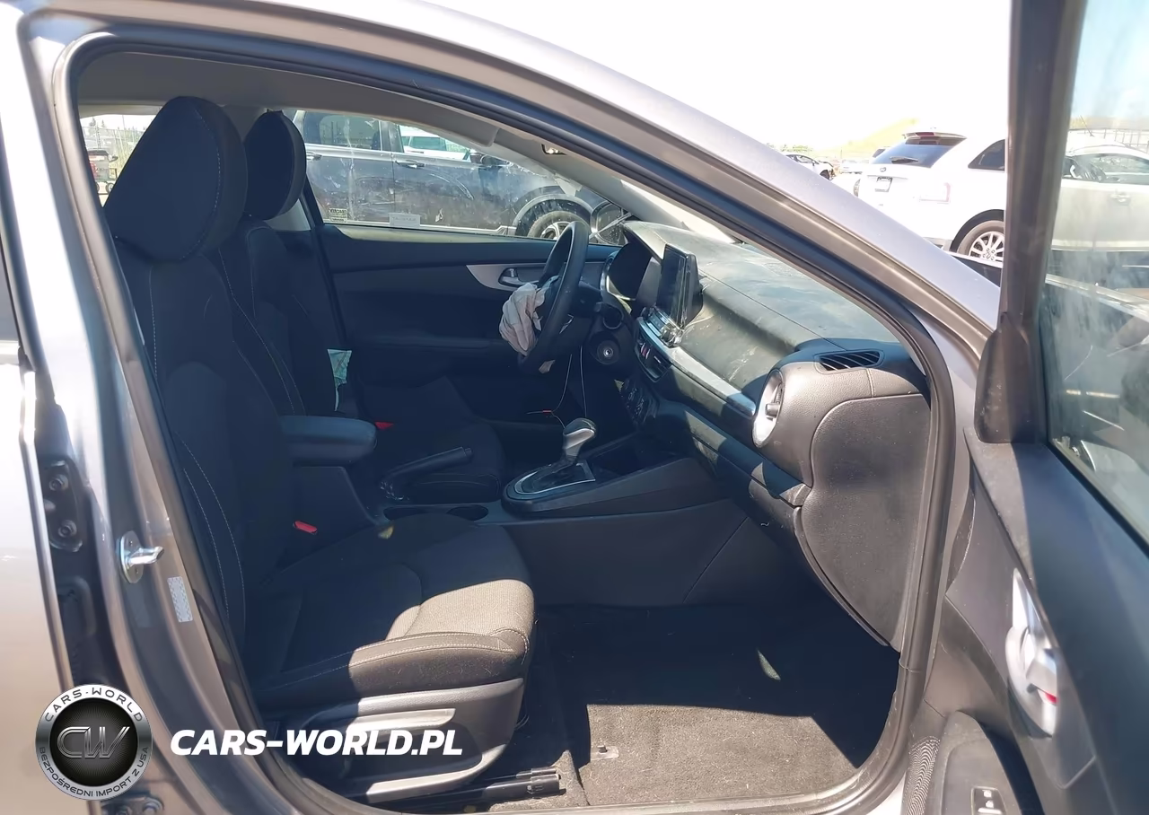 2023 Kia Forte Lxs VIN:3KPF24AD1PE542061 - 5