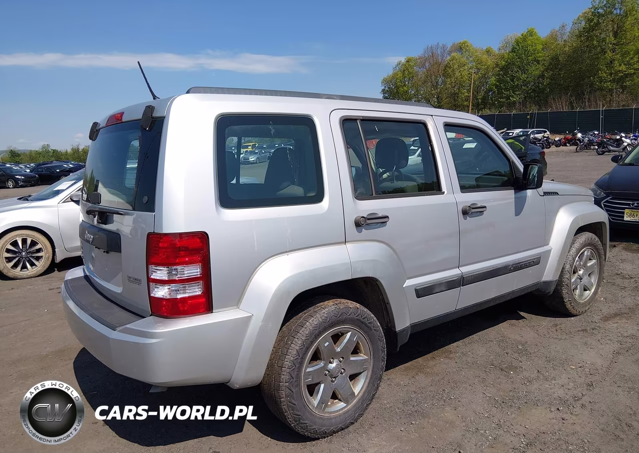 2012 Jeep Liberty Sport VIN:1C4PJMAK8CW206123 - 4